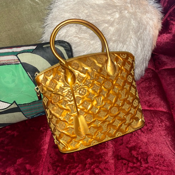 Limited Edition 2011 LOUIS VUITTON Monogram Fascination Lockit - Picture 3 of 15